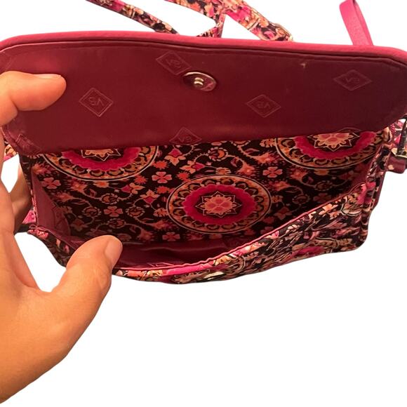Vera Bradley Raspberry Medallion Iconic All In One Crossbody Wristlet - Picture 3 of 6